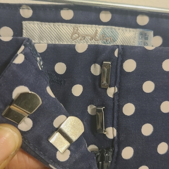 Boden | Women's Navy Polka Dot Print Chelsea Career Cropped Pants (US Size 8P) - Picture 8 of 15